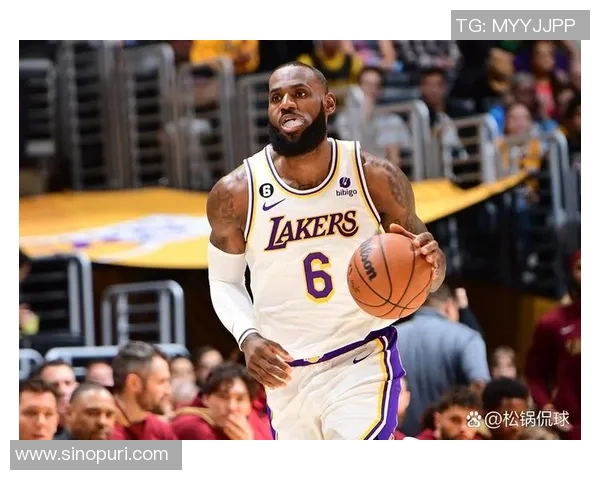 戴维斯送出助攻 克里斯蒂底角三分飙进